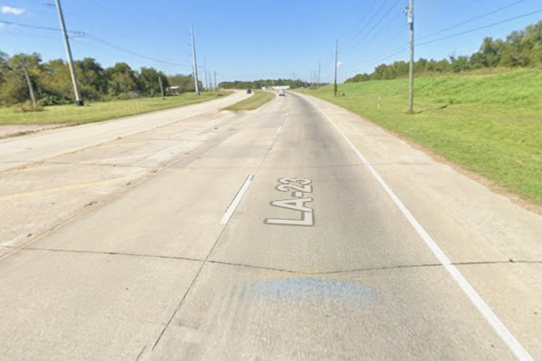 Nighttime Lane Closures on LA 23 in Plaquemines Parish for Roadwork Patching