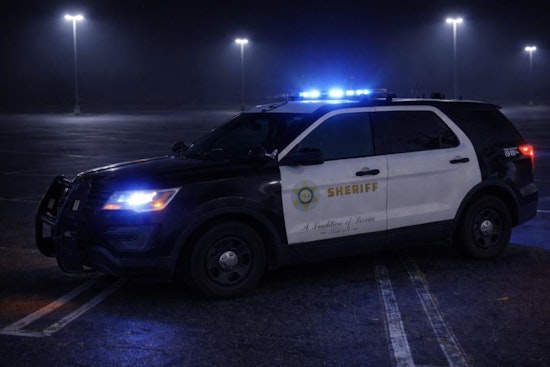 No-Plate U-Haul in Santa Clarita Lot Tips Deputies to Wanted Man