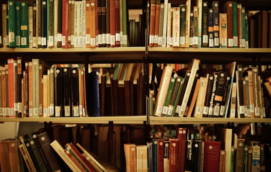 Oak Creek's Book Nook to Host $5 Bag Sale Benefiting Local Library