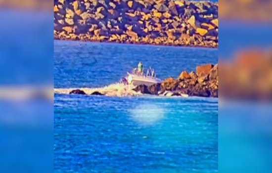 Oceanside Lifeguards Heroically Rescue Boaters After Vessel Capsizes Near Harbor