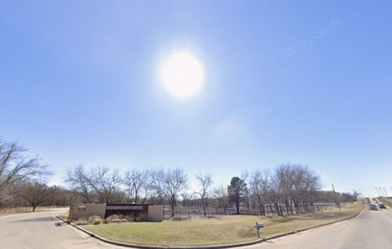 Oklahoma City Residents Brace for Varied Weather With Sunny Days and Possible Showers Ahead