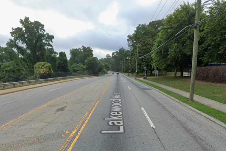 One Dead, Multiple Injured in Atlanta Head-On Collision, Police Investigating Cause