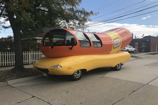 Oscar Mayer's Wienie 500 Returns to Indianapolis with Wienermobile Racing Spectacle Ahead of Indy 500