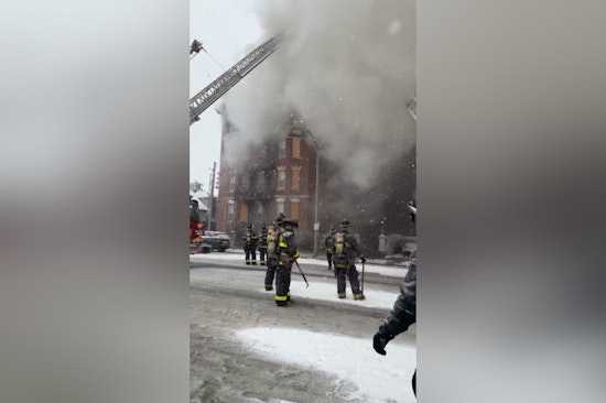 Over 100 Firefighters Battle Four-Alarm Blaze at St. Louis Apartment Building