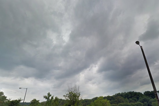 Philadelphia Faces Mixed Weather with Rising Rain Chances and Wind Shifts Ahead of Soggy Weekend