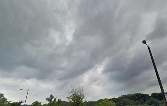 Philadelphia Faces Mixed Weather with Rising Rain Chances and Wind Shifts Ahead of Soggy Weekend