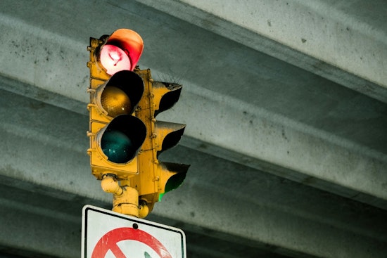 Phoenix Lets Cops Ticket Jaywalkers Without Warning