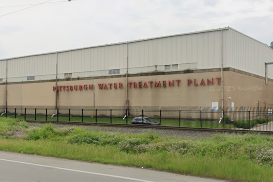 Pittsburgh Water Treatment Plant Battles Ice Blockages on Allegheny River, Service Continues Amid Potential Disruptions