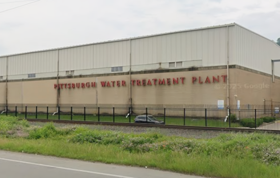 Pittsburgh Water Treatment Plant Battles Ice Blockages on Allegheny River, Service Continues Amid Potential Disruptions