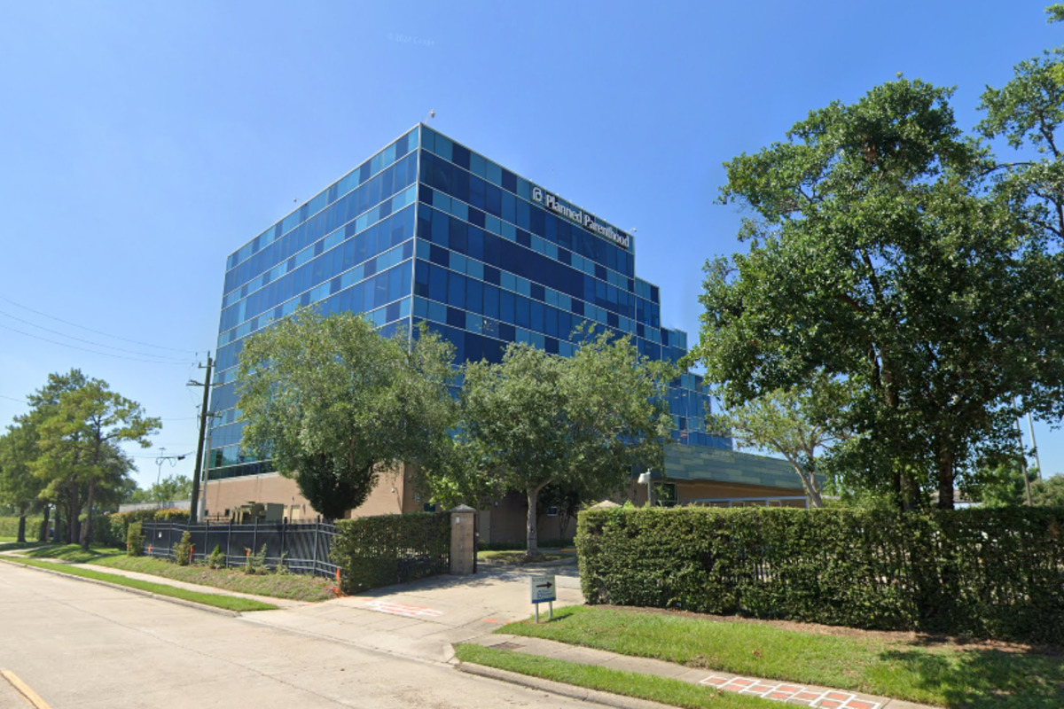 Planned Parenthood Scrambles To Keep Houston Clinics Alive In Texas Political Crossfire