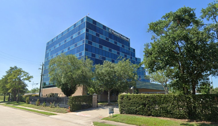 Planned Parenthood Scrambles To Keep Houston Clinics Alive In Texas Political Crossfire