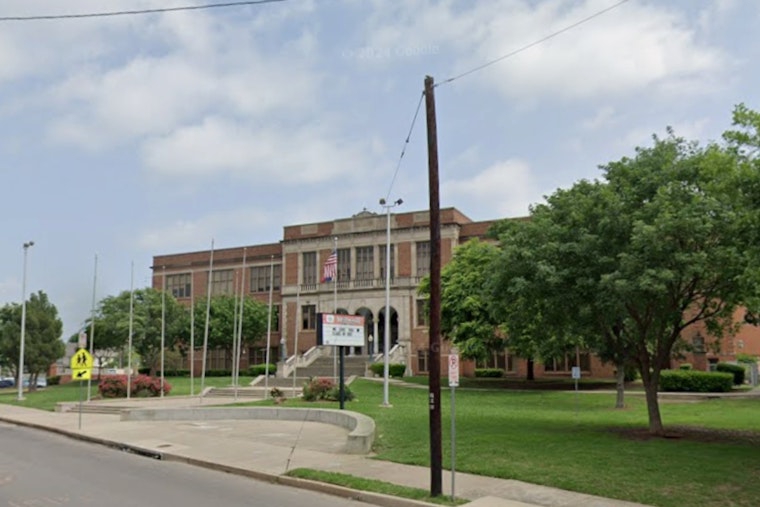 Prank Tip Triggers Massive Police Sweep At North Dallas High On First Day Back
