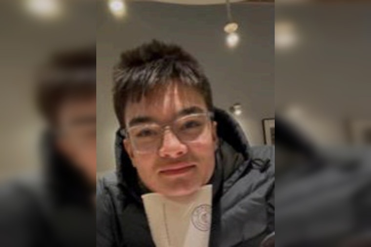 Public Urged to Help Locate Missing Teenager Sebastian Scott in Chicago