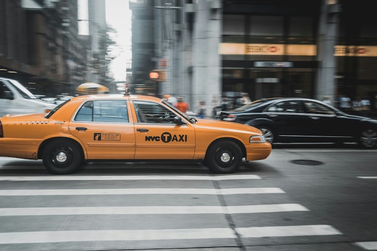 Rise in Taxi Scams at JFK Airport as NYC Authorities Urge Travelers to Use Official Transportation Channels