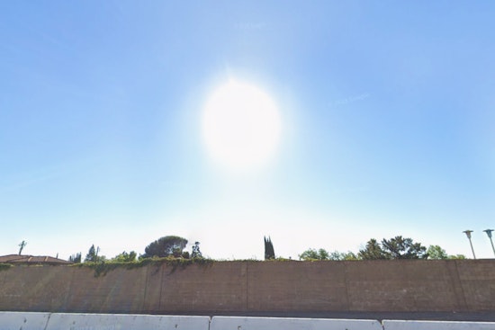 Sacramento to Enjoy Sunny Skies and Brisk Winds Before Clouds Increase, According to National Weather Service