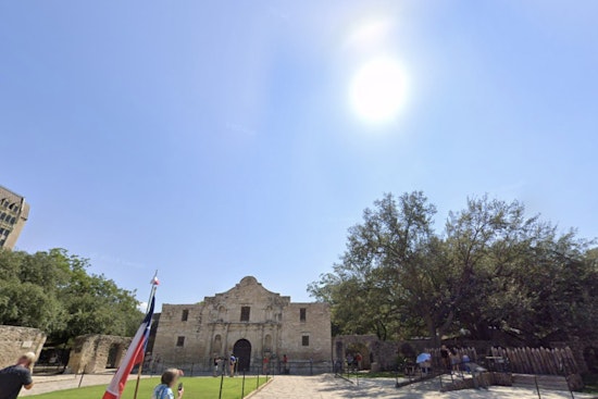San Antonio Braces for Brisk Winds as Sunny Skies and Rising Temperatures Are Forecasted Midweek