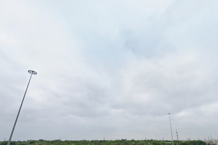 San Antonio Braces for Morning Showers as Sunshine Takes Over, with a Mild Week Ahead