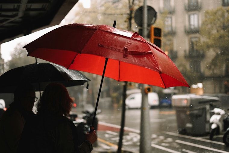 Seattle Braces for Prolonged Rainfall, Mid-to-High 40s and Persistent Showers Forecasted