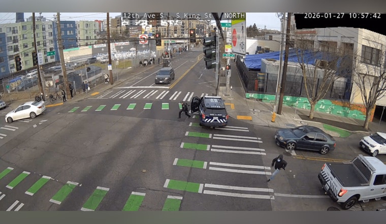 Seattle Street Cam Catches Alleged Felon Ditching Drugs and Cash