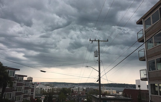 Seattle Braces for Continuous Rain and Flood Risks, NWS Advises Vigilance Near Riverbanks