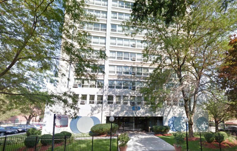 Seniors at Near North’s Evergreen Tower Say Heat Problems Persist