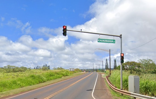Serious Road Accident in Honolulu: Minivan Crash on Kaukonahua Road Sends Family to Hospital