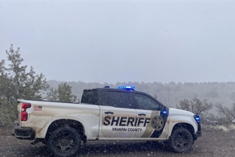 Severe Weather Causes Interstate Closures and Vehicle Accidents in Yavapai County; I-40 and I-17 Reopened Post-Delays