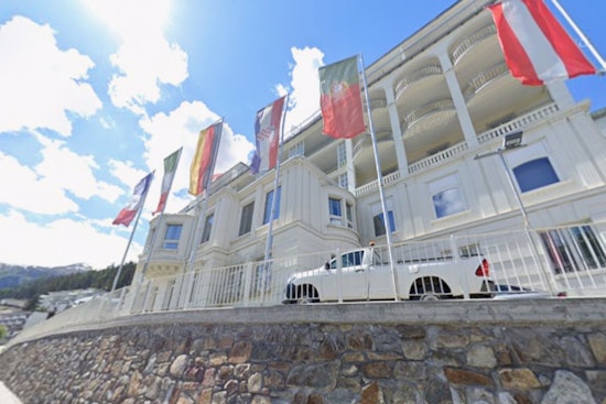 SF Tech Founder’s ‘Bomb’ Gadget Turns Davos Hotel Lobby Into Lockdown Zone