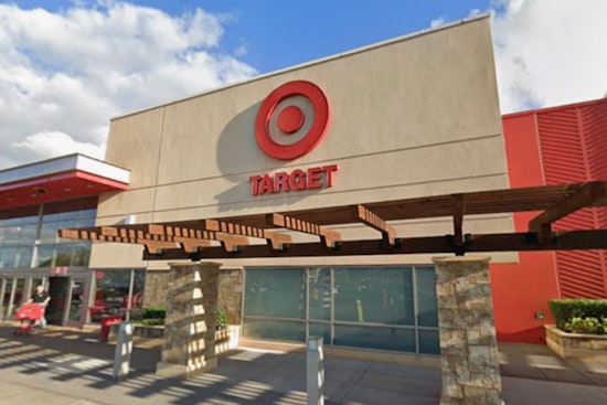 Shirtless Bat Attack Terrifies Families Outside Kahului Target