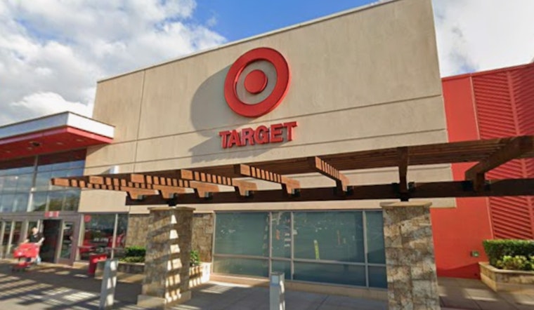 Shirtless Bat Attack Terrifies Families Outside Kahului Target