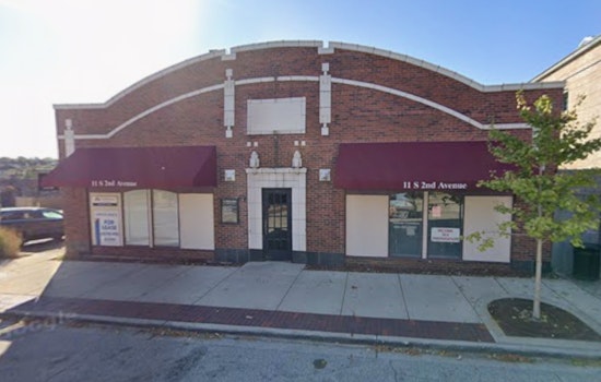 St. Charles Riverfront Scores Members-Only Cigar Club And Raw-Bar Jazz Room