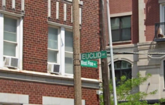 St. Louis Police Monitor Growing Demonstration, Urge Public to Anticipate Traffic Delays in W. Pine and N. Euclid Area