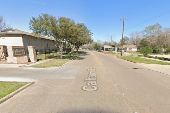 Sunnyside Showdown, Man Shot After Domestic Fight Erupts in Apartment Lot