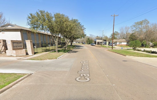 Sunnyside Showdown, Man Shot After Domestic Fight Erupts in Apartment Lot