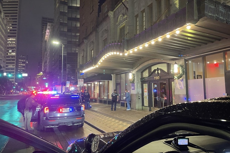Suspect Arrested After Discharging Pepper Spray in Downtown Houston Building with No Injuries Reported
