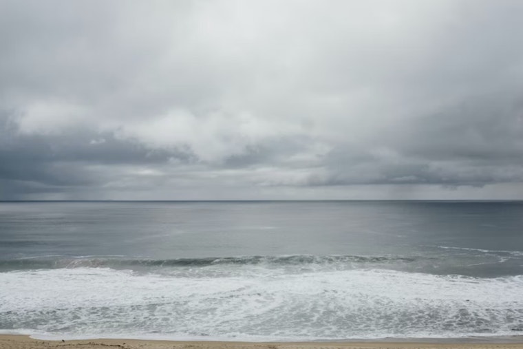 Tampa on High Alert as Wind Advisory, Freeze Warning, and Coastal Hazards Threaten Area
