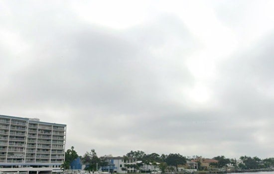 Tampa Welcomes Mild Temperatures with Early Fog and Light Winds, Rain Chances Increase Midweek