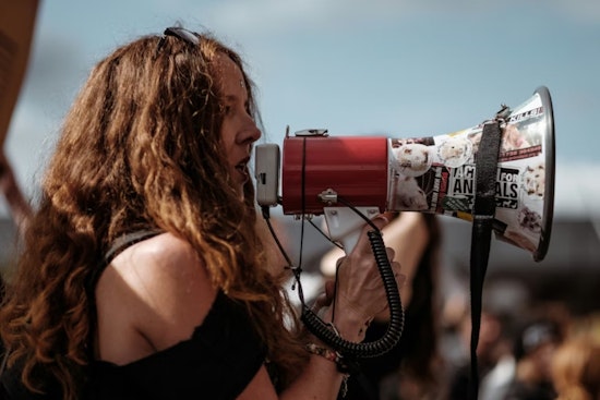 Tesla Showroom Turns Protest Hot Spot as SF Crowd Demands Justice for Renee Good