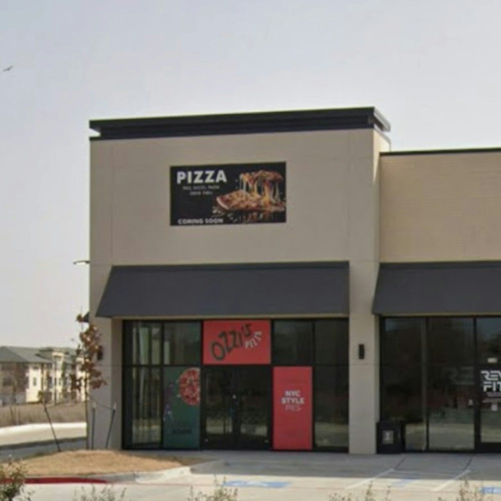 Tiny Fort Worth Pizza Shop Slings Giant New York Slices On Altamesa