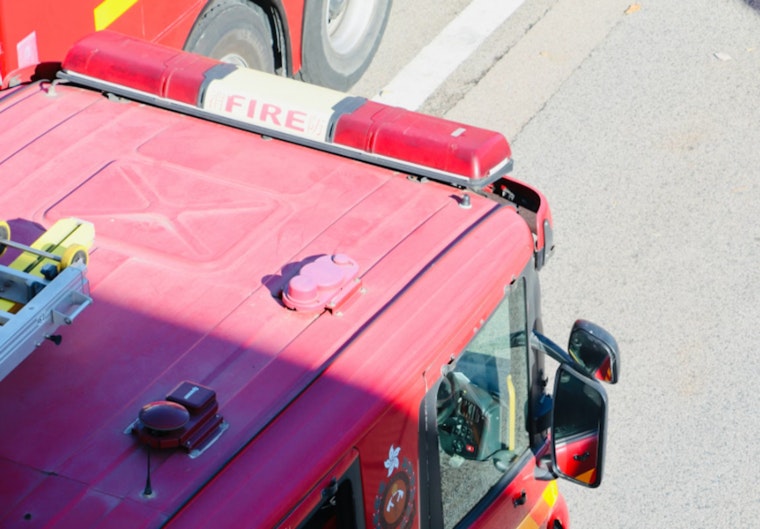 Two Individuals Rescued from Icy Waters of Lake Killarney near Cary, Off-Duty Firefighters and Local Resident Lauded for Swift Action