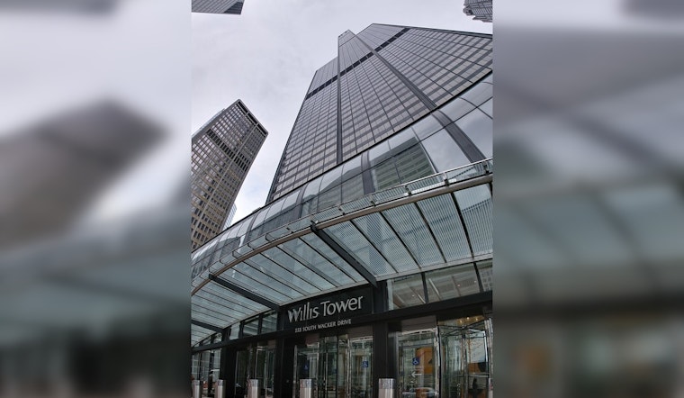 United Flight Attendants Turn Willis Tower Plaza Into Contract Battleground
