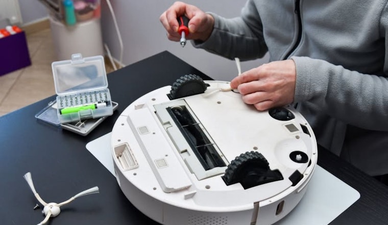 Upper Arlington Repair Café: A Sustainable Solution for Fixing Belongings at Local Library Event