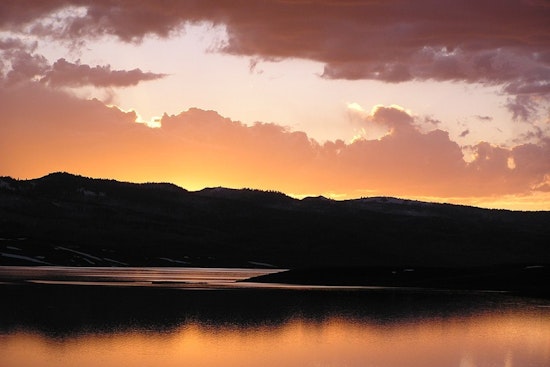 Utah Battles Human-Caused Blaze Near Strawberry Reservoir Amid Drought Concerns and Water Management Challenges
