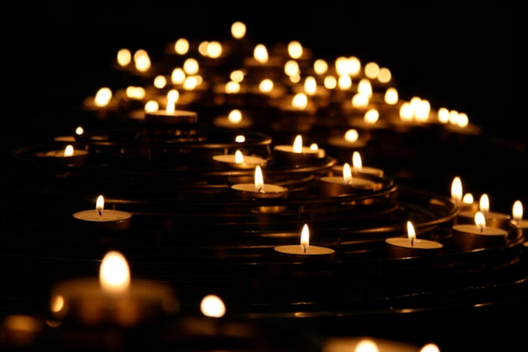 Vegas Strip Massacre Site to Be Lined With Love Notes in Stone