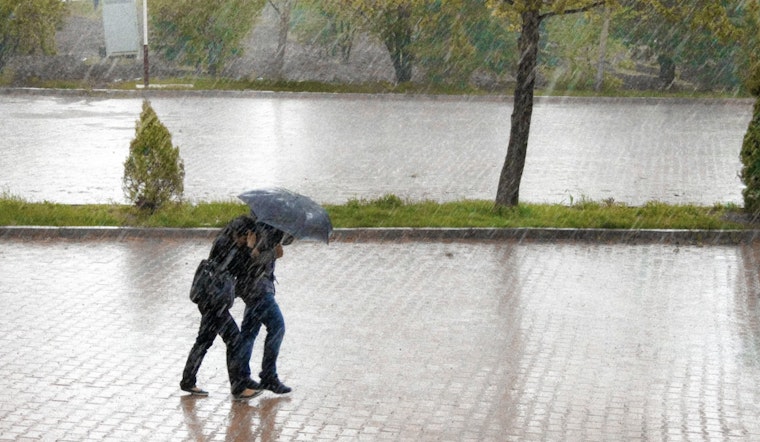 Washington D.C. Faces Rain and Snow Showers as High Winds Prompt Gale Warning