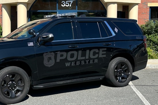Webster First Responders Save Man's Life at Swinging Chicken Saloon with Critical CPR and AED Intervention