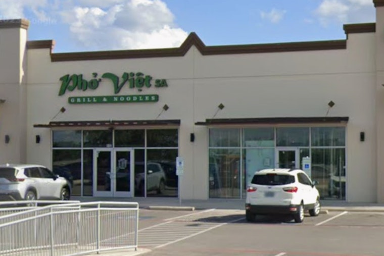 West Coast Hot Chicken Invasion, Richie's Zeroes In on Alamo Ranch
