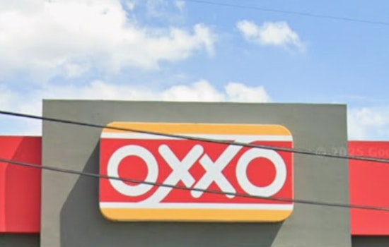 West El Paso Plaza Snags Oxxo, Doña Tota Tag-Team