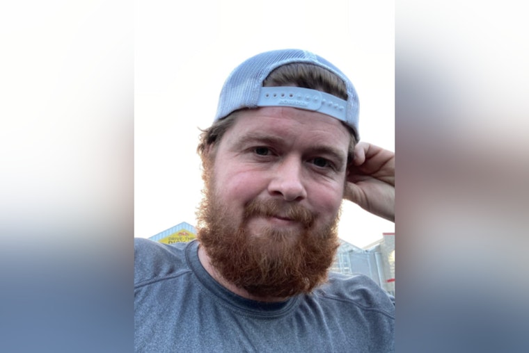 West Palm Beach Police Seek Public Aid in Locating Suspected Child Abuse Fugitive Cody Waller from Tennessee