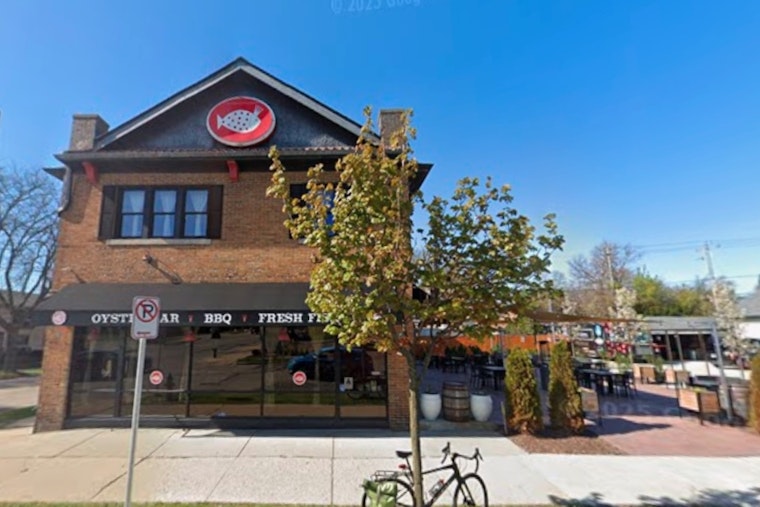 West Side Staple Maxie’s Roars Back With Jazz Nights and Its Own Oyster
